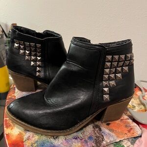 Mossing Studded Leather Booties